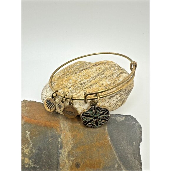 Jewelry Lot of 4 bracelets Alex and Ani Gold Tone USA Flag Charm Costume - Picture 2 of 16